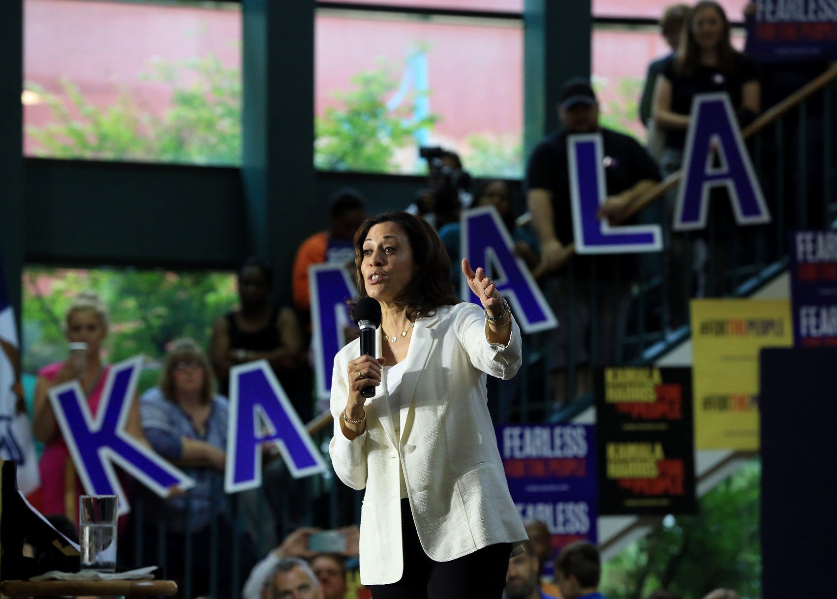 081219-Kamala-Harris-036